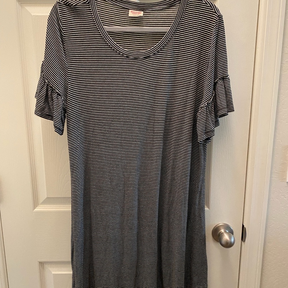 Mossimo ruffle sleeve t-shirt dress